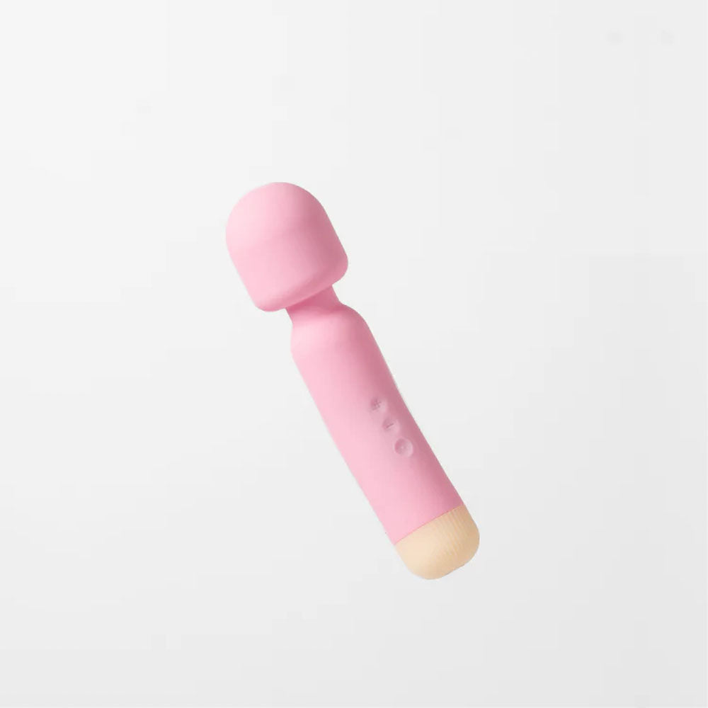 Girls Get Off Wanda Wand Vibrator